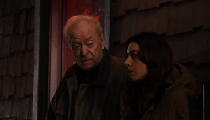 Michael Caine et Aubrey Plaza