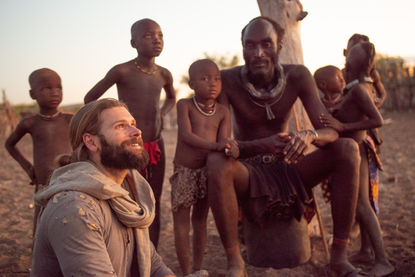 Guillaume Dulude et les Ovahimbas (Namibie)